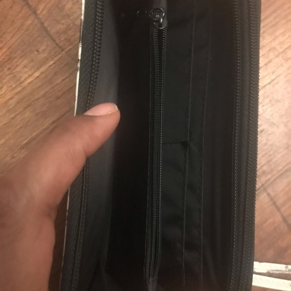 Wallet - Picture 2 of 4